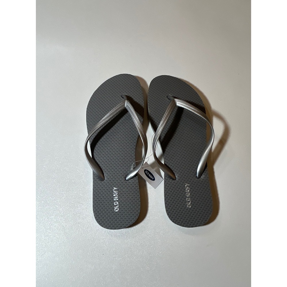 Old Navy Flip Flops Women's Size 8 Gray Silver Metallic Straps Casual Sandals